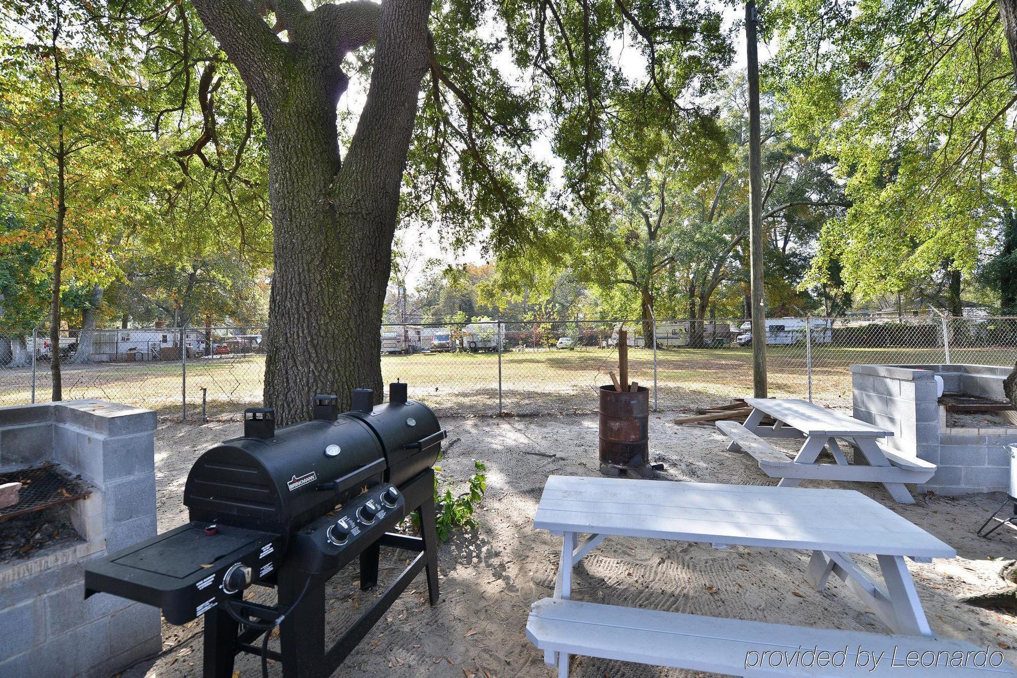 Savannah Inn And Suites Savannah Port Area 외부 사진